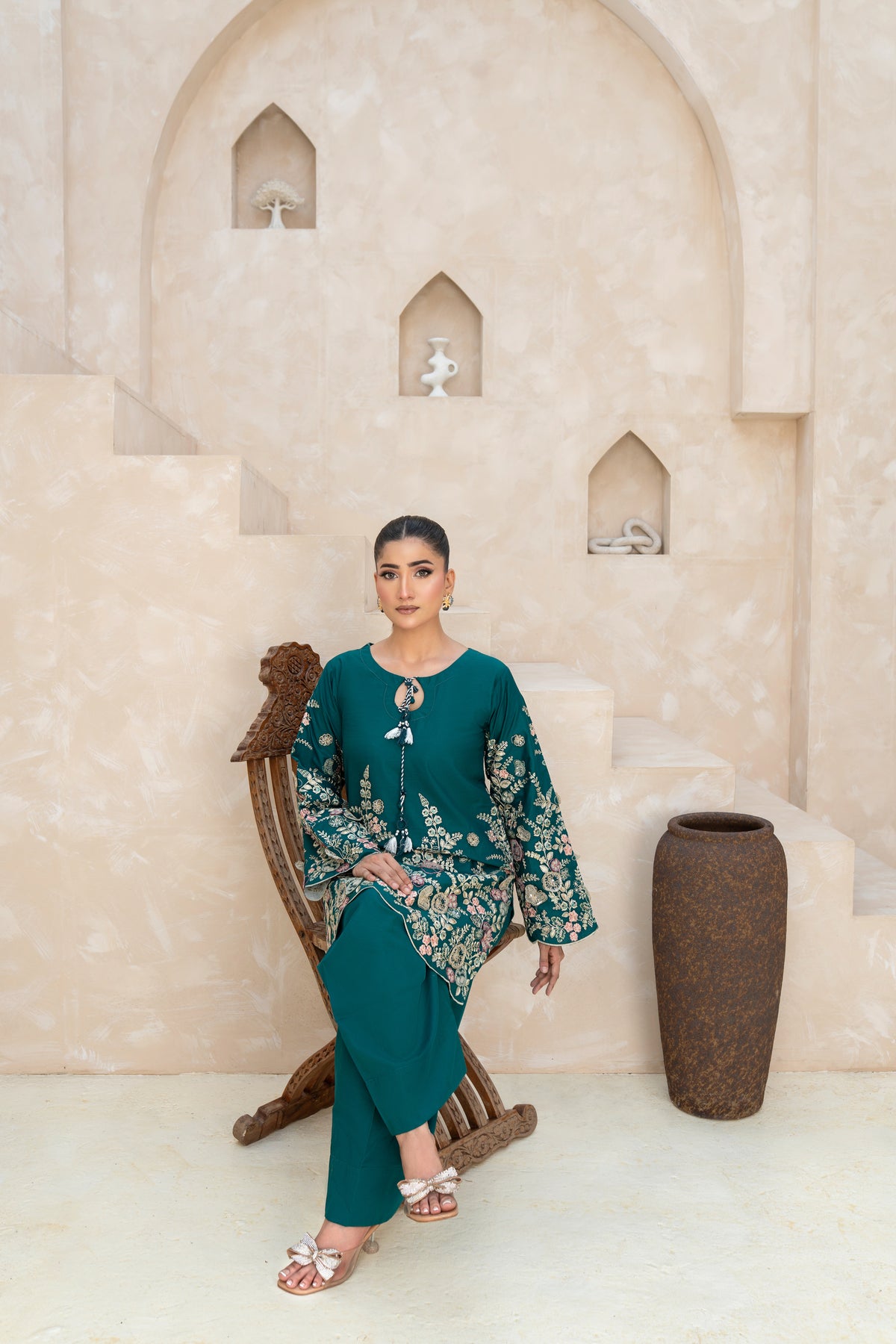 EMERALD GREEN CO-ORD EMBROIDERED ARABIC SILK SET (RTW2P-C1A8)
