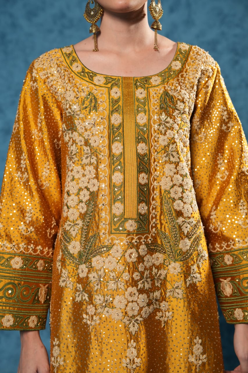 GOLDEN BLOOM