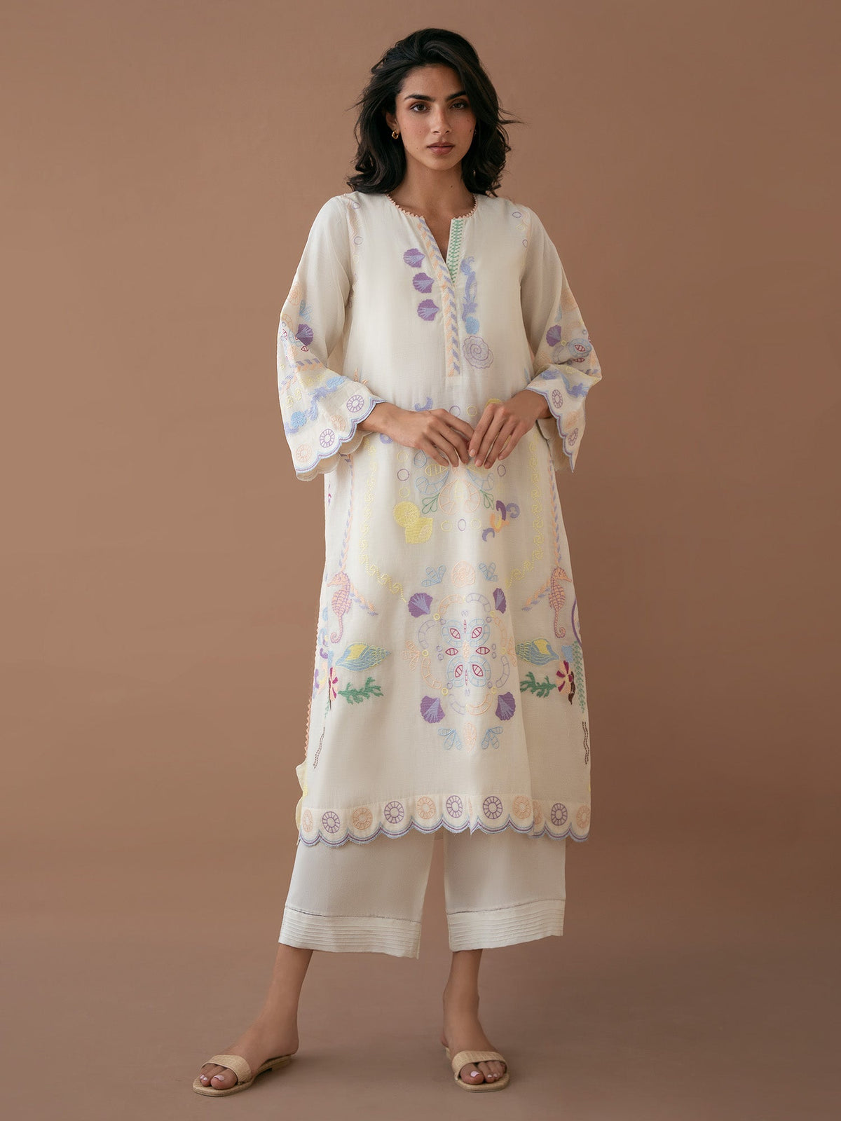 THE IVORY KURTA
