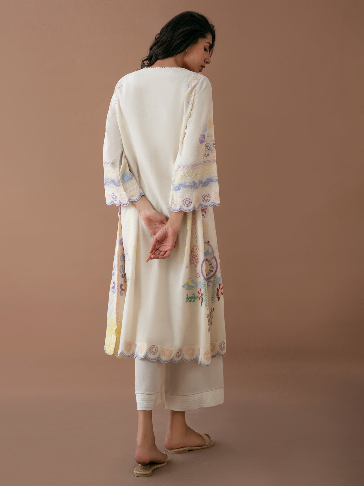 THE IVORY KURTA